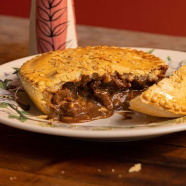 Maloneys Steak, Guinness and Cheddar Pie200g